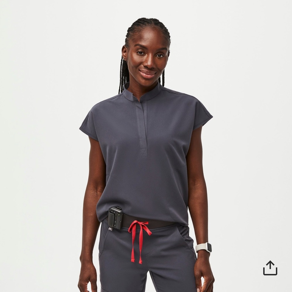 FIGS Rafaela scrub top XXS Charcoal